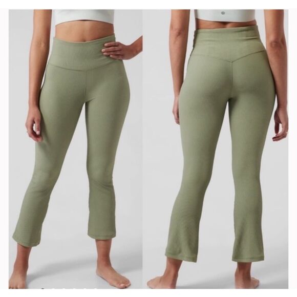 Athleta Sage Green Elation Ribbed V Back Cropped Flare Leggings Size Small - Picture 1 of 11